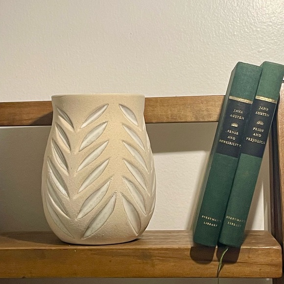 Jacari Vase by Anthropologie | Stoneware - Picture 2 of 4